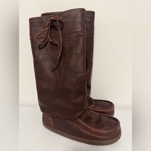 Women’s size 7 Manitobah Mukluks Waterproof Leather Boots
